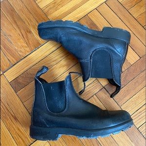 🦋Blundstone boots size 9.5 womens